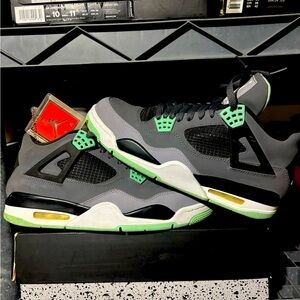 Jordan 4 Retro Green Glow